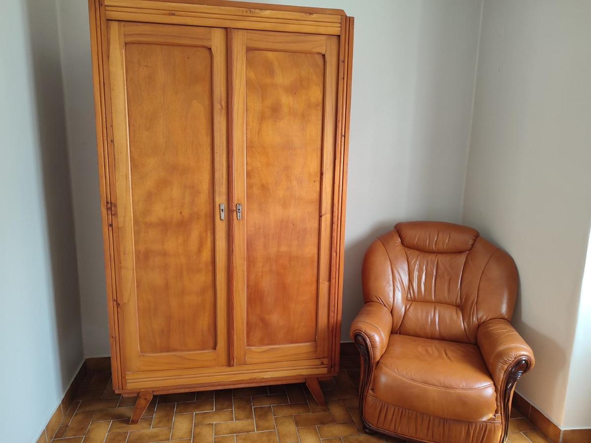 Gite Chez Jeannot Azay-le-Ferron Exterior foto